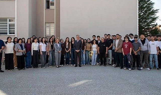 EBYÜ Rektörü Kuyrukluyıldız, Tıp Fakültesi öğrencileriyle buluştu
