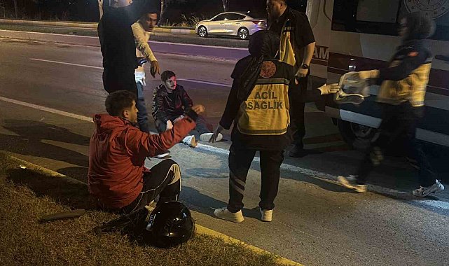 Edirne'de iki motosiklet çarpıştı: 1 sürücü hastaneye kaldırıldı