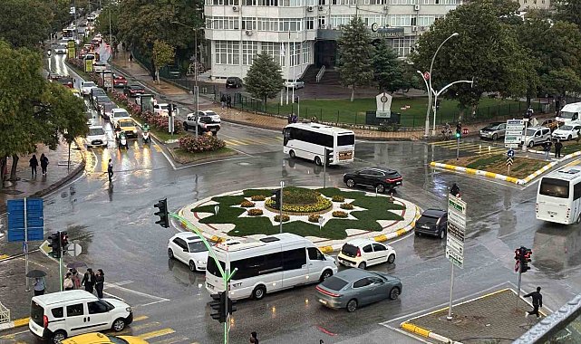 Edirne'de sağanak yağış etkili oldu