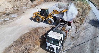 Efeler Belediyesi yol çalışmalarını sürdürüyor