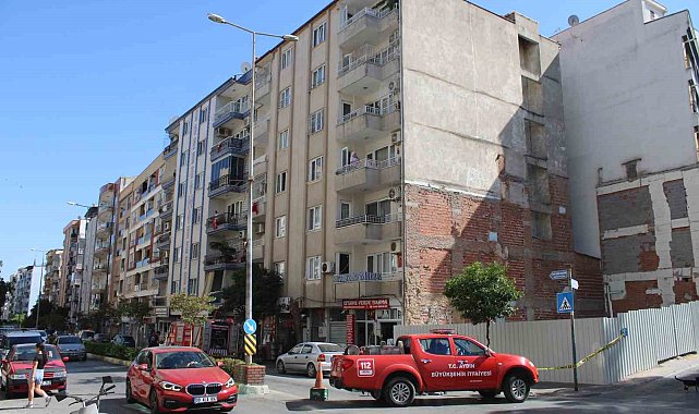 Efeler'de doğal gaz kaçağı paniği, 6 katlı bina tahliye edildi