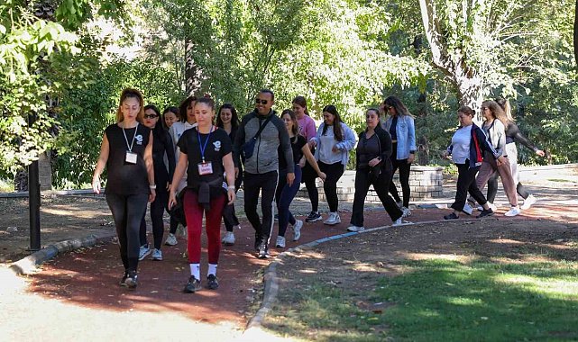 Efeler'de sağlıklı yaşam için sabah sporu