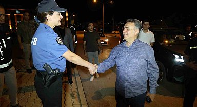 Elazığ Emniyet Müdürü Karan, öğrenci yurt çevresini inceledi, aydınlatma eksikliği için görüşme yaptı