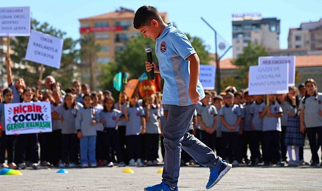 Elazığ'da öğrenciler Gazzeli akranları için bir araya geldi