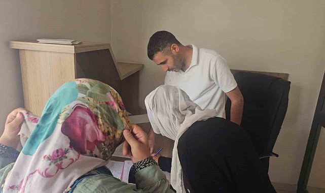 Elazığ'da zabıtadan dilenci denetimi: Bir saatte 600 lira topladılar