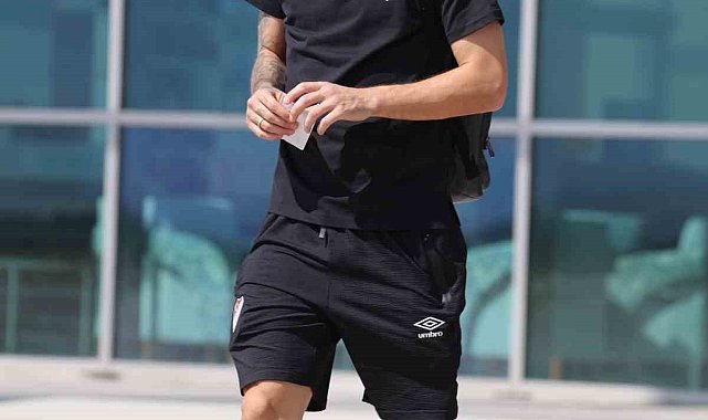 Elazığspor, 21 futbolcuyla gitti