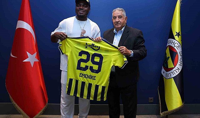 Emmanuel Emenike'den, Fenerbahçe'ye ziyaret