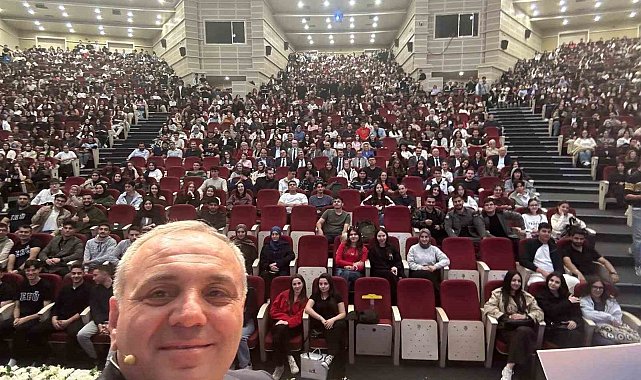 ERÜ'de yeni öğrencilere tanışma programı düzenlendi