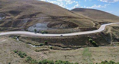 Erzurum'da bir gizemli yol daha: Araçlar vites boştayken yokuş yukarı gidiyor