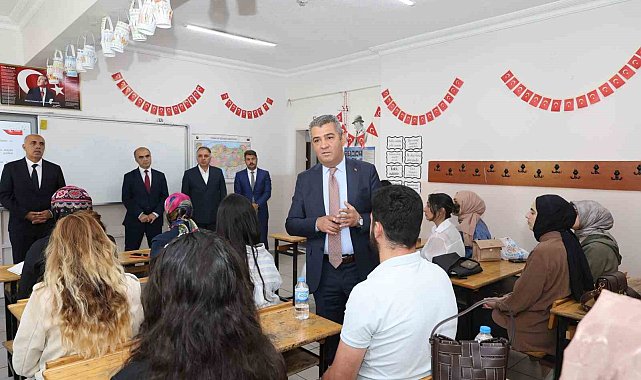 Erzurum'da Türkiye Yüzyılı Maarif Modeli seminerleri
