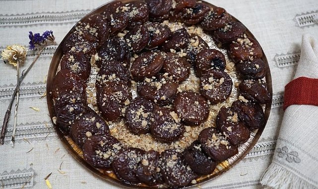 Erzurum'un tescilli tatlıları laboratuvara girdi: Erzurum Pastası kalori, Dut Çullaması mineral şampiyonu