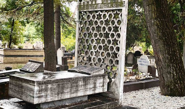 Eski İçişleri Bakanı Gedik'in mezarı İstanbul'a taşınacak