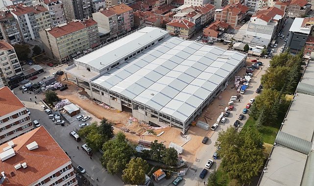 Eskişehir Kurtuluş Kapalı Pazar Yeri'nde fiziki gerçekleşme yüzde 75'e ulaştı