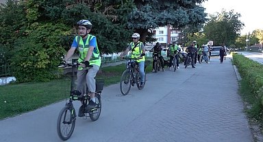 Eskişehir'de 'Görünür Ol, Güvende Ol' sloganıyla bisiklet turu düzenlendi