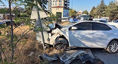 Eskişehir'de 4 aracın karıştığı zincirleme kaza: 3 yaralı
