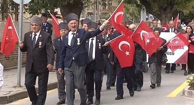 Eskişehir'de Gaziler Günü dolayısıyla bando yürüyüşü yapıldı