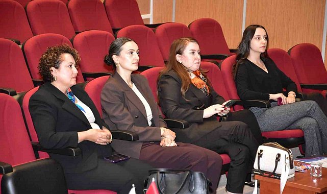 Eskişehir'de üniversiteli gençlere "Sağlıklı Yaşam ve Güvenli İlişkiler" eğitimi