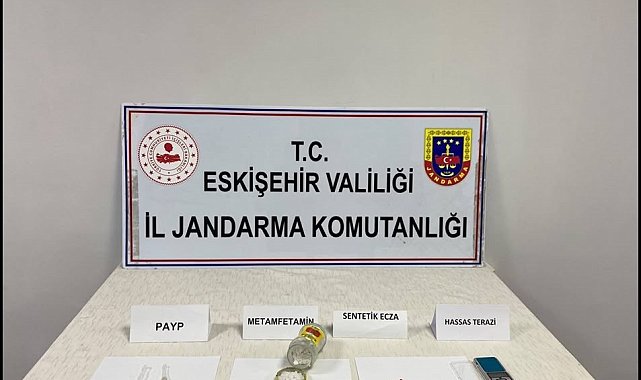 Eskişehir'de uyuşturucu ticareti yapan firari zanlı yakalandı