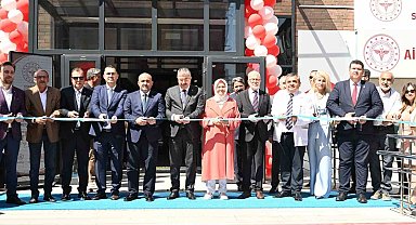 Eskişehir'in yeni sağlık yerleşkesi, Vali Yılmaz'ın katılımıyla açıldı