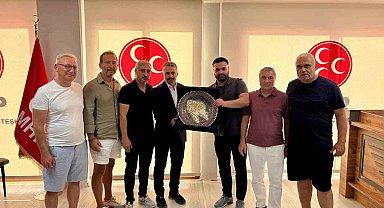 Esnaflar, MHP Kuşadası İlçe Başkanı Taşdemir ile görüştü