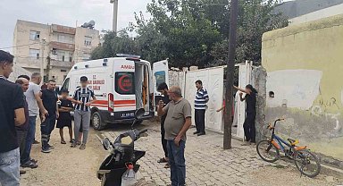Ev sahibinin ellerini bağlayıp altın ve parasını gasp ettiler