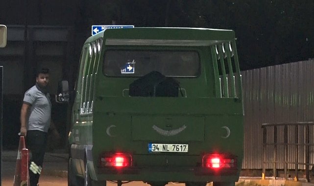 Evinde ölü bulunan oyuncu Serhat Kılıç'ın cenazesi Adli Tıp Kurumu'na kaldırıldı