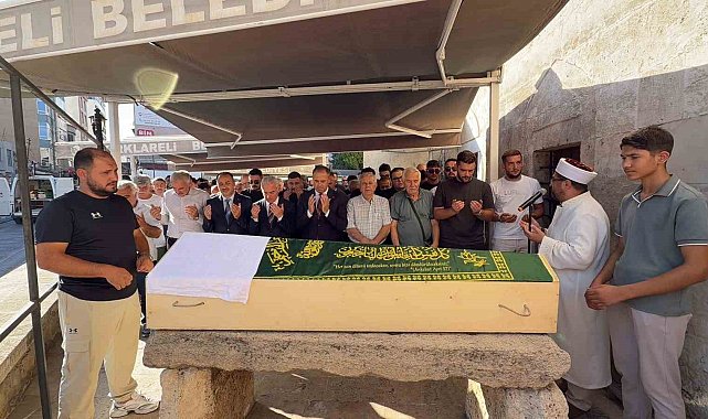 Evinin balkonundan düşen görme engelli adam son yolculuğuna uğurlandı