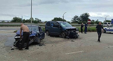 Eynesil'de trafik kazası: 2 yaralı