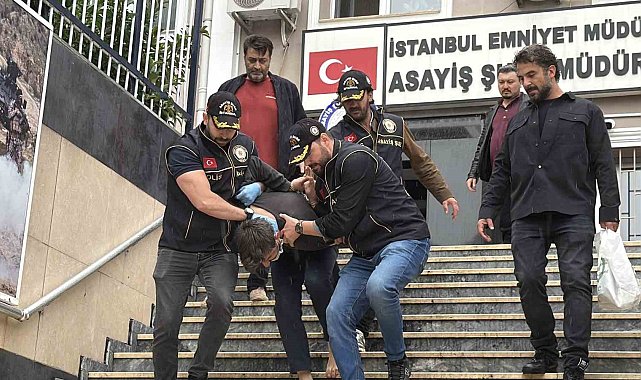 Eyüpsultan Camii'nde silah sesinin yükseldiği olaya ilişkin gözaltına alınan 2 şüpheli adliyeye sevk edildi