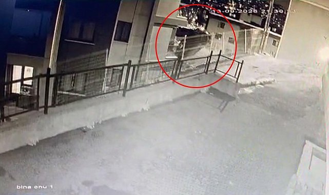 Eyüpsultan'da 3. kata çarpan aracın bahçeye düştüğü anlar görüntülendi