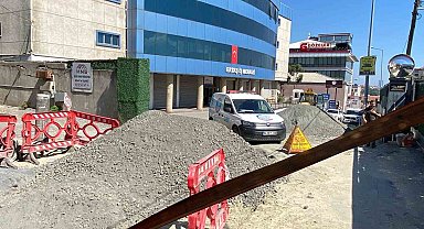Eyüpsultan'da İSKİ'nin çalışma yaptığı esnada doğalgaz borusu patladı