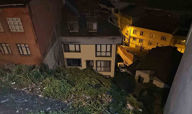 Eyüpsultan'da yağmur sonrası toprak kaydı: 25 kişi tedbiren tahliye edildi