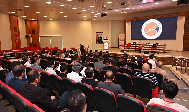 Farklı ülke ve şehirlerden akademisyenlerin katıldığı sempozyumda tarih eğitimi masaya yatırıldı