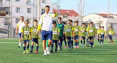 Fenerbahçe altyapısı Darıca'da hazırlık maçlarına çıktı