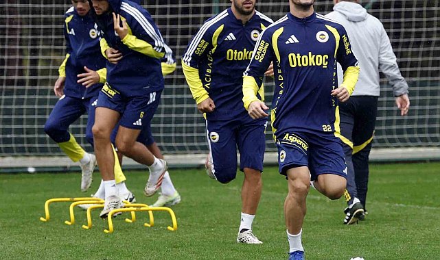 Fenerbahçe günü çift antrenmanla tamamladı