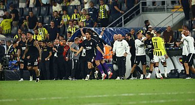Fenerbahçe, ligde 2 maç sonra Beşiktaş'a kaybetti