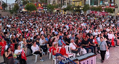 Filenin Sultanları'nın Avrupa Şampiyonluğu Maltepe'de dev ekranda kutlandı