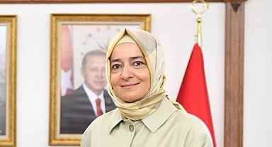 Fon iddialarına adı karışmıştı... Betül Sayan Kaya görevlerinden affını istedi