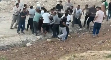 Gaziantep'te dehşete düşüren görüntüler: Araçla kalabalığın arasına daldı