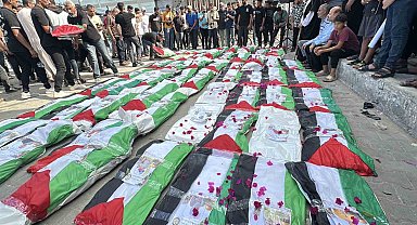 Gazze'de enkaz altından çıkarılan 100 Filistinli için cenaze töreni