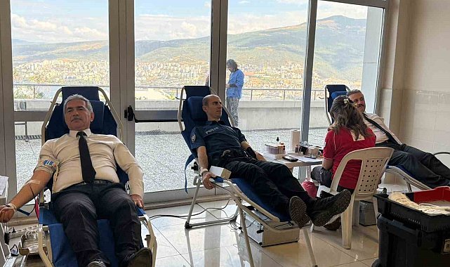 Gemlik Adliyesi'nde Kızılay'dan kan bağışı kampanyası