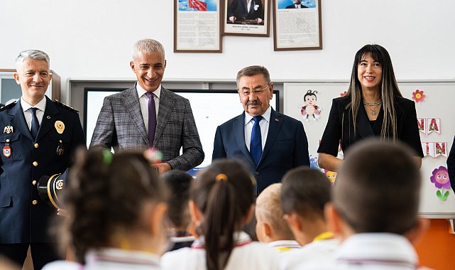 Gölbaşı Belediye Başkanı Ödabaşı'dan yeni eğitim öğretim yılının ilk gününde öğrencilere ziyaret