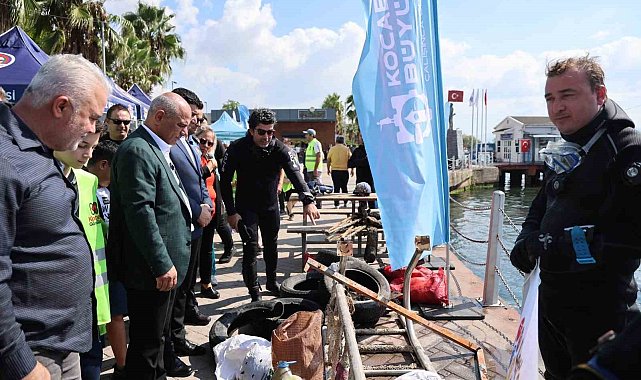 Gönüllüler farkındalık için sahaya indi: 1 ton atık toplandı