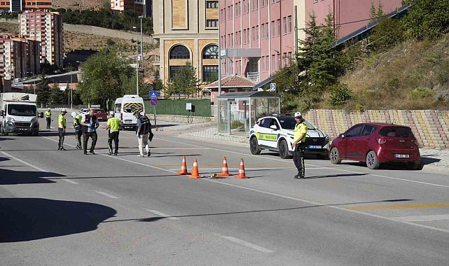 Gümüşhane'de otomobilin çarptığı yaşlı adam 12 günlük yaşam savaşını kaybetti