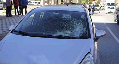 Gümüşhane'de otomobilin çarptığı yaya yaralandı