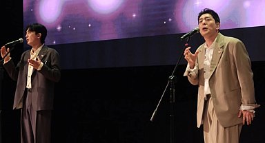 Güney Koreli Müzik Grubu Hoondoo Türkçe şarkıları Çanakkale'de seslendiridi