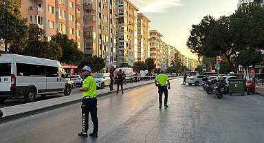 Güvenlik görevlisinin silahıyla 5 kişiyi rehin almış