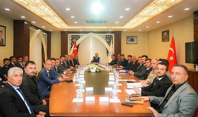 Hakkâri'de sahipsiz hayvanların durumu masaya yatırıldı