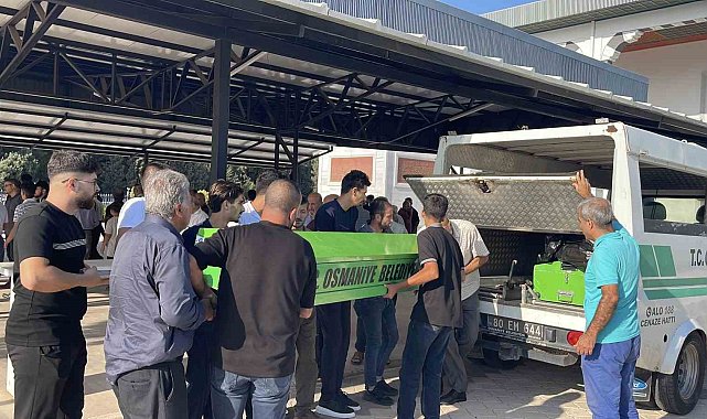 Hatay'da eşi tarafından vurulan Emine Çil, Osmaniye'de son yolculuğuna uğurlandı