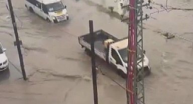 Hatay'da sağanak yağış etkili oldu